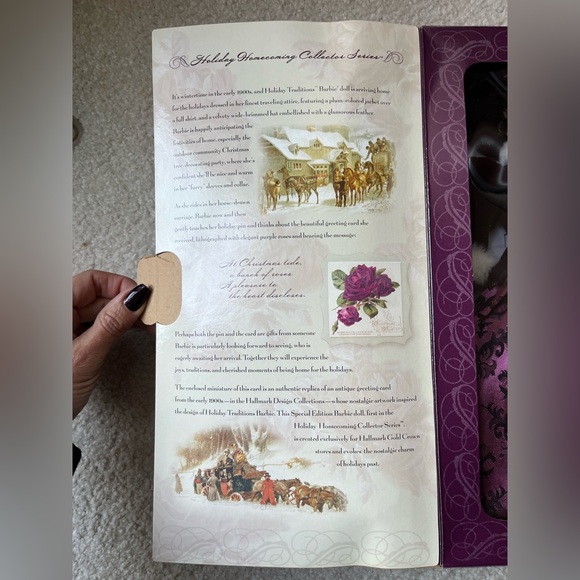 Barbie Special Edition Hallmark Holiday Traditions Collector Series (1996) - Picture 7 of 7